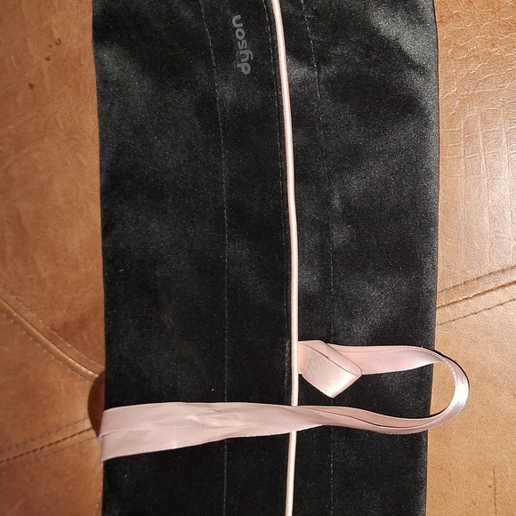 Dyson Black Velvet travel Case - Picture 2 of 3